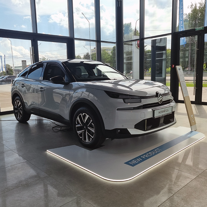 Фасад автосалона